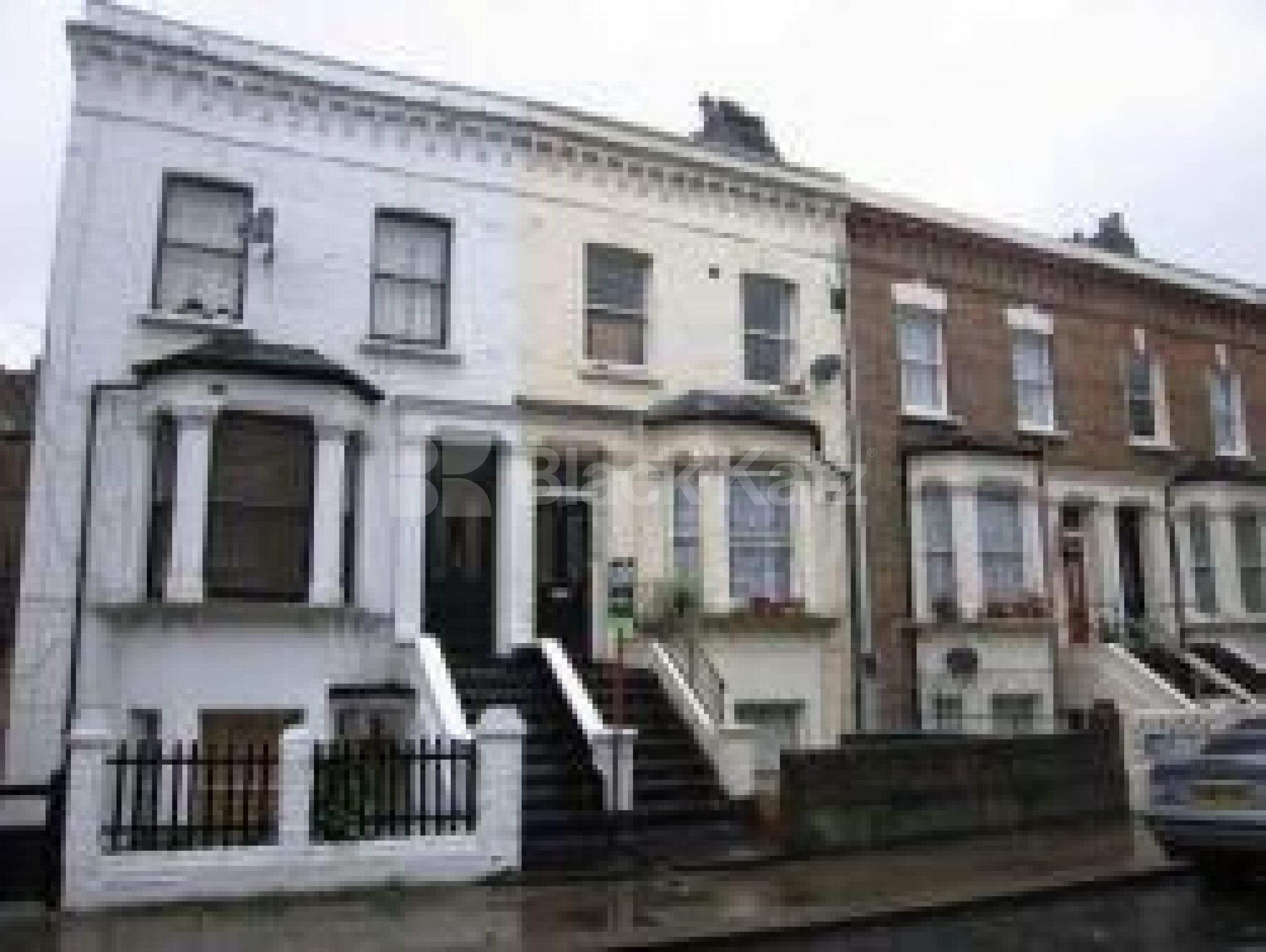 			New instruction, 4 Bedroom, 1 bath, 1 reception Flat			 Ashmore Road, MAIDA VALE/QUEENS PARK W9 W9